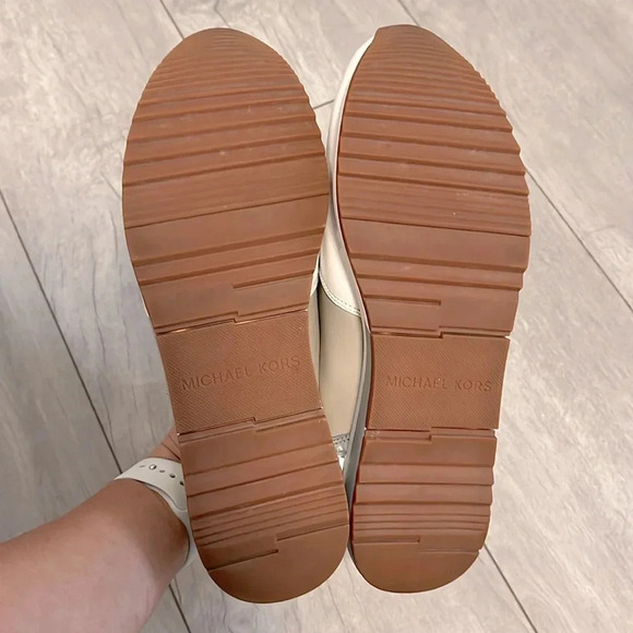 HOST PICK 🌸NWOT MICHAEL KORS Taupe Pink Silver Leather Sneaker Shoe, Size 9 - Picture 8 of 13